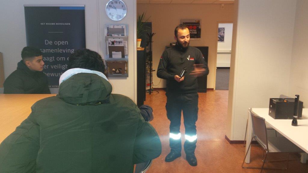 Murat Acar van Securitas Tiel vertelt over hoe behoedzaam je als beveiliger moet zijn.